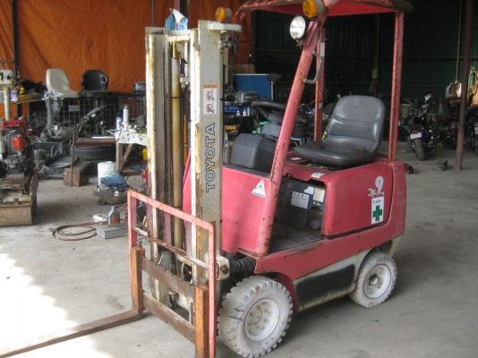 ขายรถยกFORKLIFT TOYOTA 403FG9 E.5K  0.9TONพร้อมใช้งาน