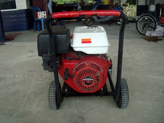 เครื่่องฉีดน้ำเเรง(เก่าญี่ปุ่น)