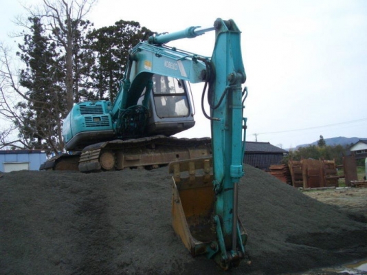 ขายแบคโฮ SK100-3 นำเข้าจากนอก  สภาพดีพร้อมใช้งานสนใจโทรหาเจี๊ยบเลยค่ะ  087-3310254  ค่ะ