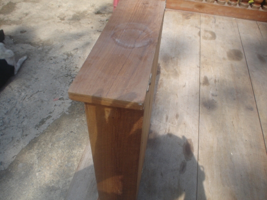 ตู้ยาไม้สัก  พร้อมกระจก  ไม้แผ่นหนาเต็ม ตามรูป  มี 2 ตู้