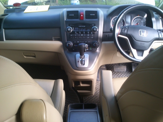 ขายรถบ้านสภาพสวย honda  jazz 04 ขาว a/t