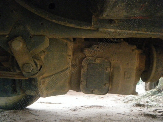 รถสองแถว 4 ล้อใหญ่ ยี่ห้อ ISUZU