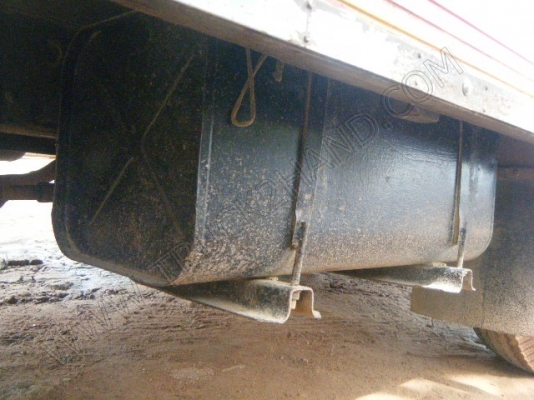 รถสองแถว 4 ล้อใหญ่ ยี่ห้อ ISUZU