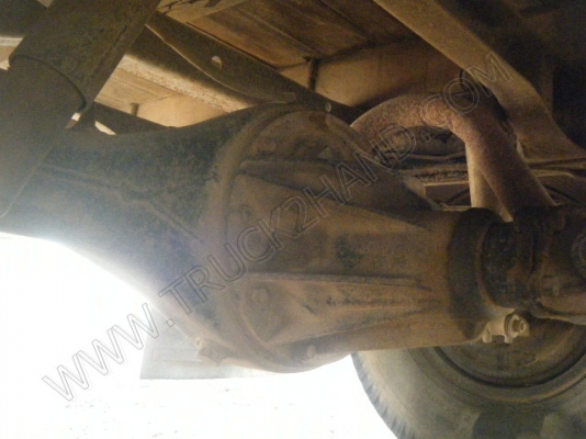 รถสองแถว 4 ล้อใหญ่ ยี่ห้อ ISUZU