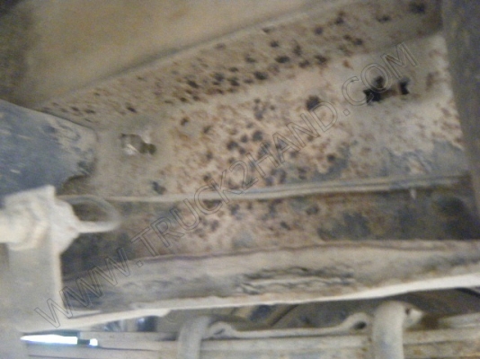 รถสองแถว 4 ล้อใหญ่ ยี่ห้อ ISUZU