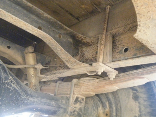 รถสองแถว 4 ล้อใหญ่ ยี่ห้อ ISUZU