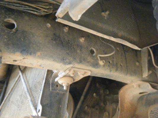 รถสองแถว 4 ล้อใหญ่ ยี่ห้อ ISUZU