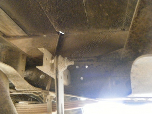 รถสองแถว 4 ล้อใหญ่ ยี่ห้อ ISUZU