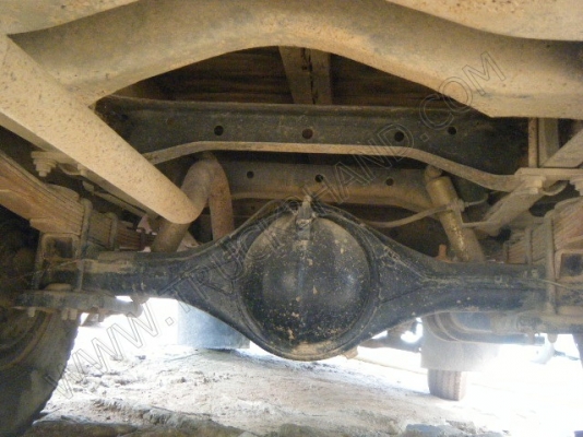 รถสองแถว 4 ล้อใหญ่ ยี่ห้อ ISUZU