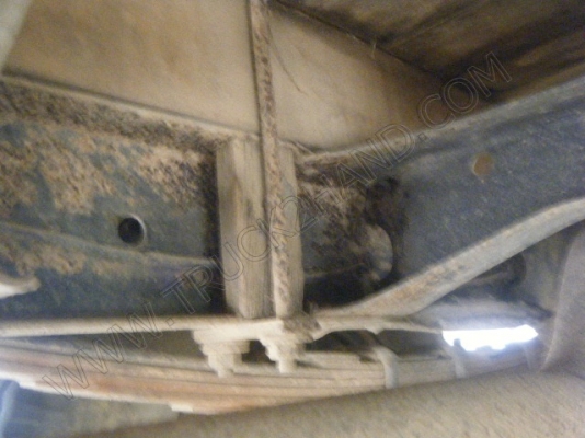 รถสองแถว 4 ล้อใหญ่ ยี่ห้อ ISUZU