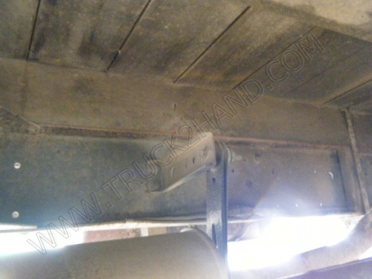 รถสองแถว 4 ล้อใหญ่ ยี่ห้อ ISUZU