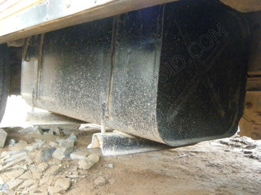 รถสองแถว 4 ล้อใหญ่ ยี่ห้อ ISUZU