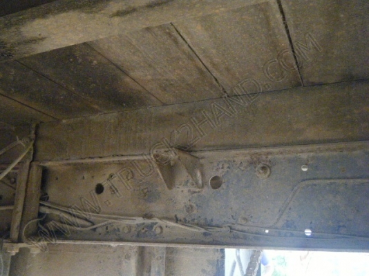 รถสองแถว 4 ล้อใหญ่ ยี่ห้อ ISUZU