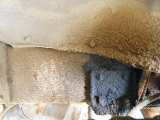 รถสองแถว 4 ล้อใหญ่ ยี่ห้อ ISUZU