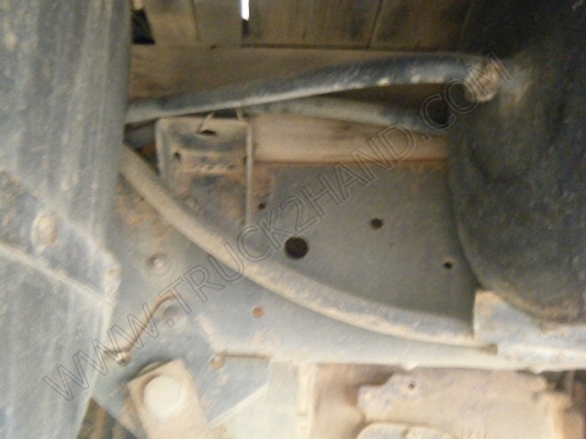 รถสองแถว 4 ล้อใหญ่ ยี่ห้อ ISUZU