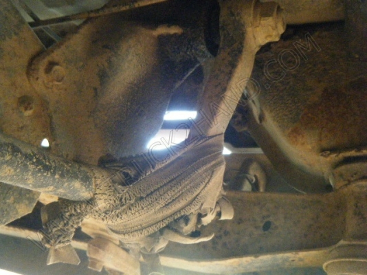 รถสองแถว 4 ล้อใหญ่ ยี่ห้อ ISUZU