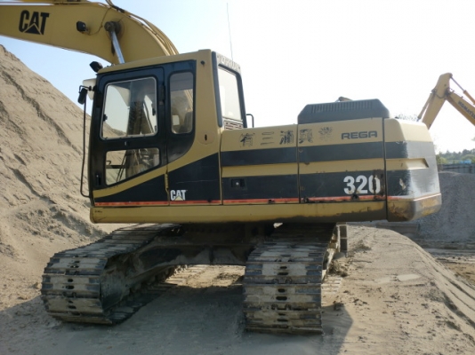 ขยรถขุดนำเข้าจากญี่ปุ่น CATERPILLAR 320 สนใจสั่งจองหรือสอบถามได้ค่ะ โทร 087-3310254  เจี๊ยบค่ะ