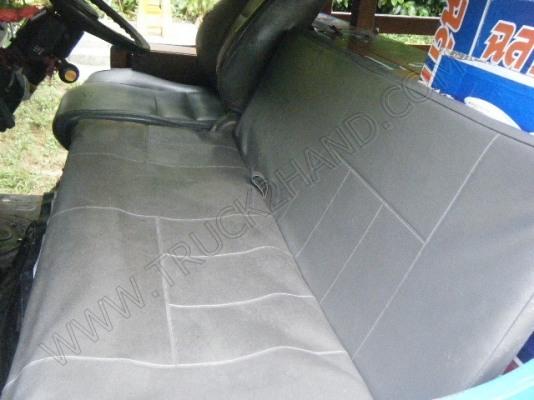 รถสองแถว 4 ล้อใหญ่ ยี่ห้อ ISUZU รถสองแถว 4 ล้อใหญ่ ยี่ห้อ ISUZU