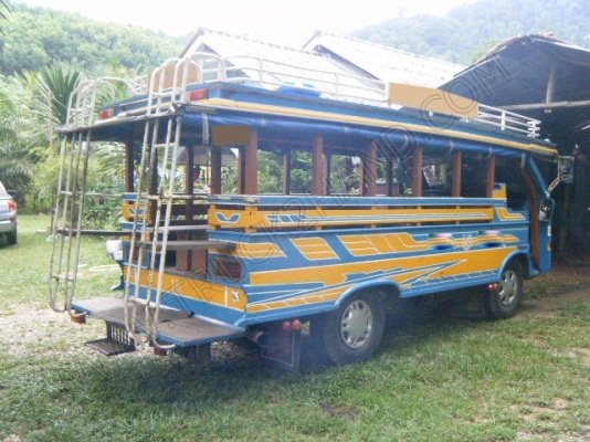 รถสองแถว 4 ล้อใหญ่ ยี่ห้อ ISUZU รถสองแถว 4 ล้อใหญ่ ยี่ห้อ ISUZU