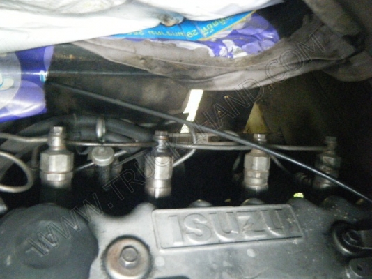 รถสองแถว 4 ล้อใหญ่ ยี่ห้อ ISUZU รถสองแถว 4 ล้อใหญ่ ยี่ห้อ ISUZU