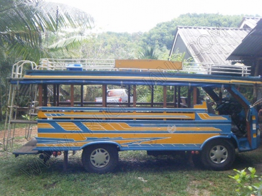 รถสองแถว 4 ล้อใหญ่ ยี่ห้อ ISUZU รถสองแถว 4 ล้อใหญ่ ยี่ห้อ ISUZU