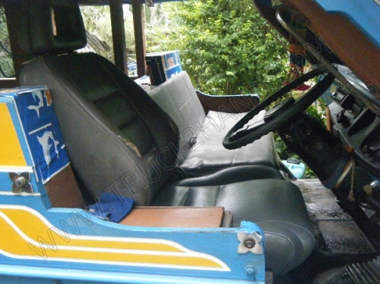 รถสองแถว 4 ล้อใหญ่ ยี่ห้อ ISUZU รถสองแถว 4 ล้อใหญ่ ยี่ห้อ ISUZU