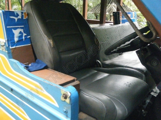 รถสองแถว 4 ล้อใหญ่ ยี่ห้อ ISUZU รถสองแถว 4 ล้อใหญ่ ยี่ห้อ ISUZU