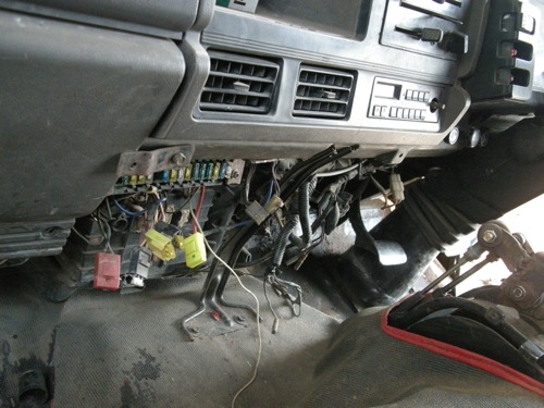 ขาย 12ล้อ  ISUZU ROCKY 190 HP รถยึดขายตามสภาพ(จดประกอบ)