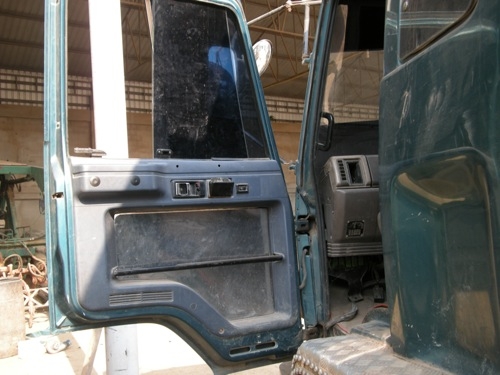 ขาย 12ล้อ  ISUZU ROCKY 190 HP รถยึดขายตามสภาพ(จดประกอบ)