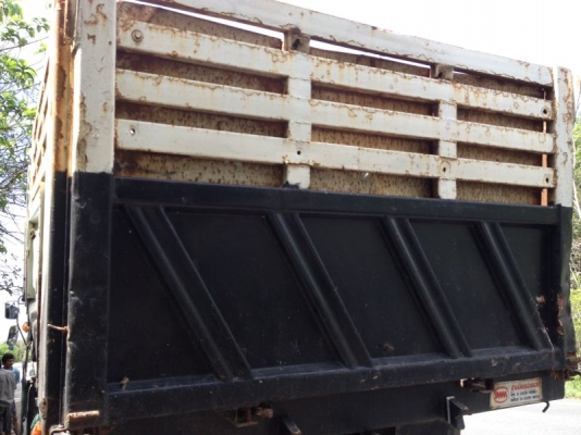 รถอิซูซุ 10 ล้อดั๊ม 320 แรงม้า ปี 50 ( ขายแม่ลูก ) สนใจติดต่อ 081 - 6079515