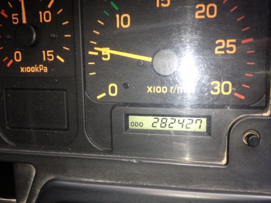 รถอิซูซุ 10 ล้อดั๊ม 320 แรงม้า ปี 50 ( ขายแม่ลูก ) สนใจติดต่อ 081 - 6079515