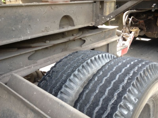 รถอิซูซุ 10 ล้อดั๊ม 320 แรงม้า ปี 50 ( ขายแม่ลูก ) สนใจติดต่อ 081 - 6079515