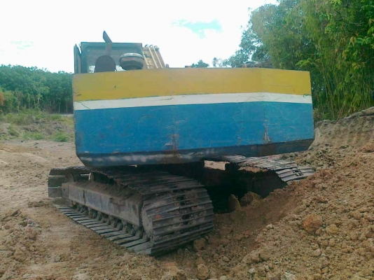 ขายรถแบคโฮ KOMATSU PC 200-3 มีตัวคีบเหล็กเอวแน่นเครื่องดีปั้มดีโซ่ปลานกลางเครื่อง ISUZU 6BG1เอกสารสัญญาซื้อขาย