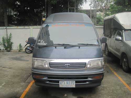 ขายรถตู้เครื่อง 2 JZVVTI เกียร์ธรรมดา NGV 2 ถัง ปี 96