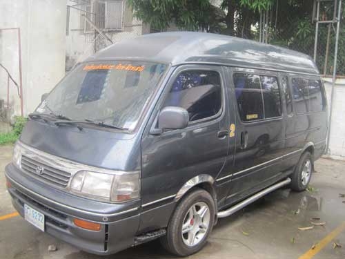 ขายรถตู้เครื่อง 2 JZVVTI เกียร์ธรรมดา NGV 2 ถัง ปี 96