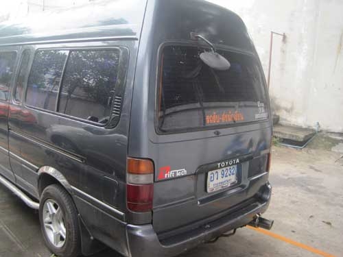 ขายรถตู้เครื่อง 2 JZVVTI เกียร์ธรรมดา NGV 2 ถัง ปี 96