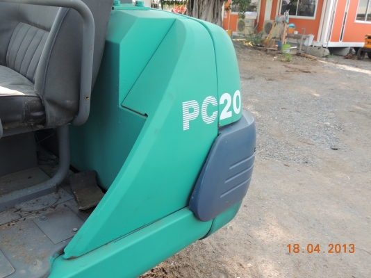 KOMUTSU PC 20-7