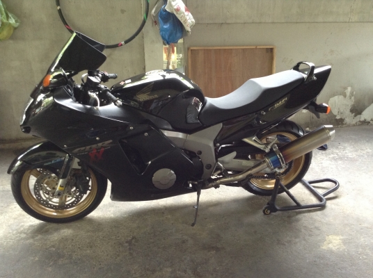 ขาย(แลก-เทริ์น)CBR1100XX super blackbird ปี2000หัวฉีด กุญแจชิพ (อินวอย+สพม+พรบ)เอกสารครบทุกฉบับ ของเหลวใหม่ ยางเต็มหน้าหลัง ผ้าเบรกเต็ม ระบบไฟดีครบทุกจุด ท่อสูตรเสียงนุ่มเพราะ แฮนแต่ง แบตใหม่
