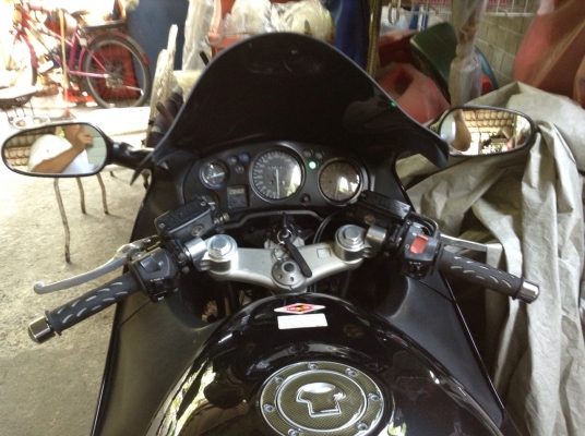 ขาย(แลก-เทริ์น)CBR1100XX super blackbird ปี2000หัวฉีด กุญแจชิพ (อินวอย+สพม+พรบ)เอกสารครบทุกฉบับ ของเหลวใหม่ ยางเต็มหน้าหลัง ผ้าเบรกเต็ม ระบบไฟดีครบทุกจุด ท่อสูตรเสียงนุ่มเพราะ แฮนแต่ง แบตใหม่