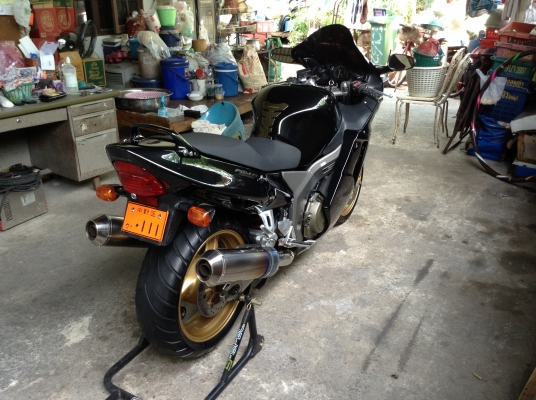 ขาย(แลก-เทริ์น)CBR1100XX super blackbird ปี2000หัวฉีด กุญแจชิพ (อินวอย+สพม+พรบ)เอกสารครบทุกฉบับ ของเหลวใหม่ ยางเต็มหน้าหลัง ผ้าเบรกเต็ม ระบบไฟดีครบทุกจุด ท่อสูตรเสียงนุ่มเพราะ แฮนแต่ง แบตใหม่