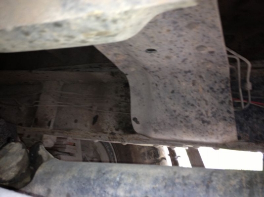 รถฮีโน่ 10 ล้อ รั่ว  FL177  168 แรงม้า สนใจติดต่อ 081 - 6079515