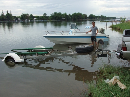 ขายเรือตกปลา  15 ฟุต เครื่อง ซูซูกิ 40 แรง  105000 บาท