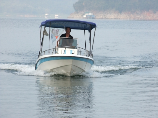 ขายเรือตกปลา 15 ฟุต เครื่อง ซูซูกิ 40 แรง 105000 บาท ขายเรือตกปลา 15 ฟุต เครื่อง ซูซูกิ 40 แรง 105000 บาท