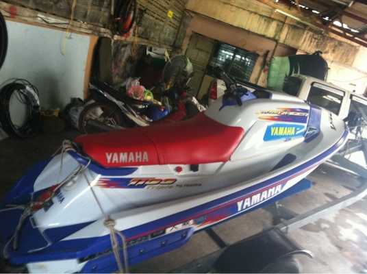 ขายเรือเจ็ตสกี ยามาห้าเครื่อง 1100 แรง 3สูบใหม่มีตัวปรับที่แฮนมือ โทร (081-9399730 คุณวุฒิ)