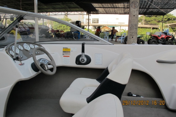 -ผ่อนได้- ขายเรือ TAHOE 18 ฟุต เครื่อง MERCURY 3.0 ปี 2006 เรือนำเข้า USA สนใจสินค้าชมได้ที่ www.jetski2handsaraburi.com -ผ่อนได้- ขายเรือ TAHOE 18 ฟุต เครื่อง MERCURY 3.0 ปี 2006 เรือนำเข้า USA สนใจสินค้าชมได้ที่ www.jetski2handsaraburi.com