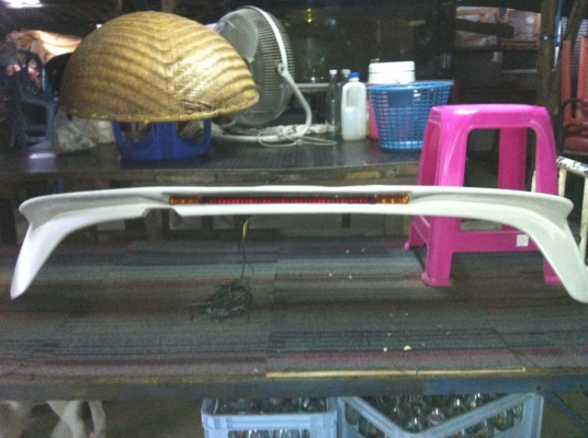 ขายแก๊ปหลังรถตูัหัวจรวจ