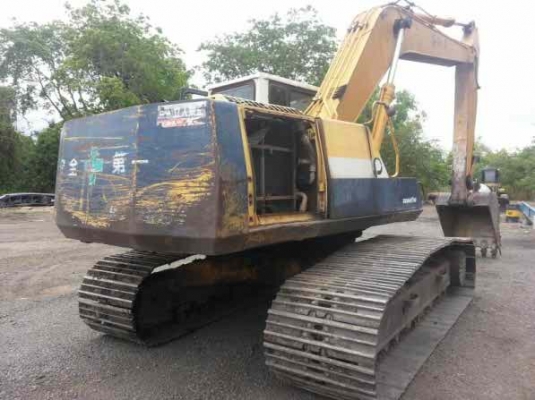 ขายรถแบคโฮ KOMATSU PC 200-5 ซีเรียล์ 64000 ตัวเดินจีบไฟฟ้าขาดมอเตอร์เร่งโซ่หนาเอวแน่นเครื่องดีปั้มดีเอกสารทะเบียน