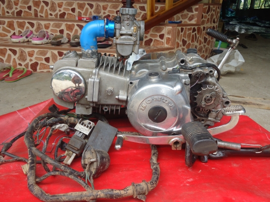 ขายเครื่องเวฟ 110 มีเล่ม มีคาบู ชุดไฟครบเดิมจากรถ พร้อมใช้