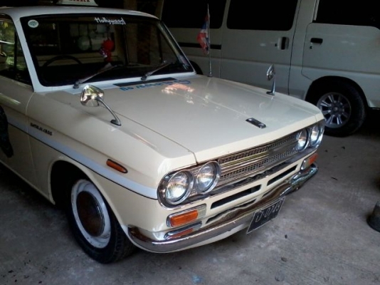 รถดัสสัน 521