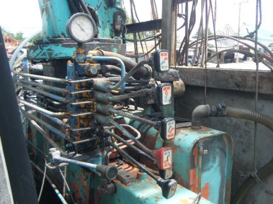 รถบรรทุก 6 ล้อติดเครน ยี่ห้อ HINO รุ่น KM779 รถบรรทุก 6 ล้อติดเครน ยี่ห้อ HINO รุ่น KM779